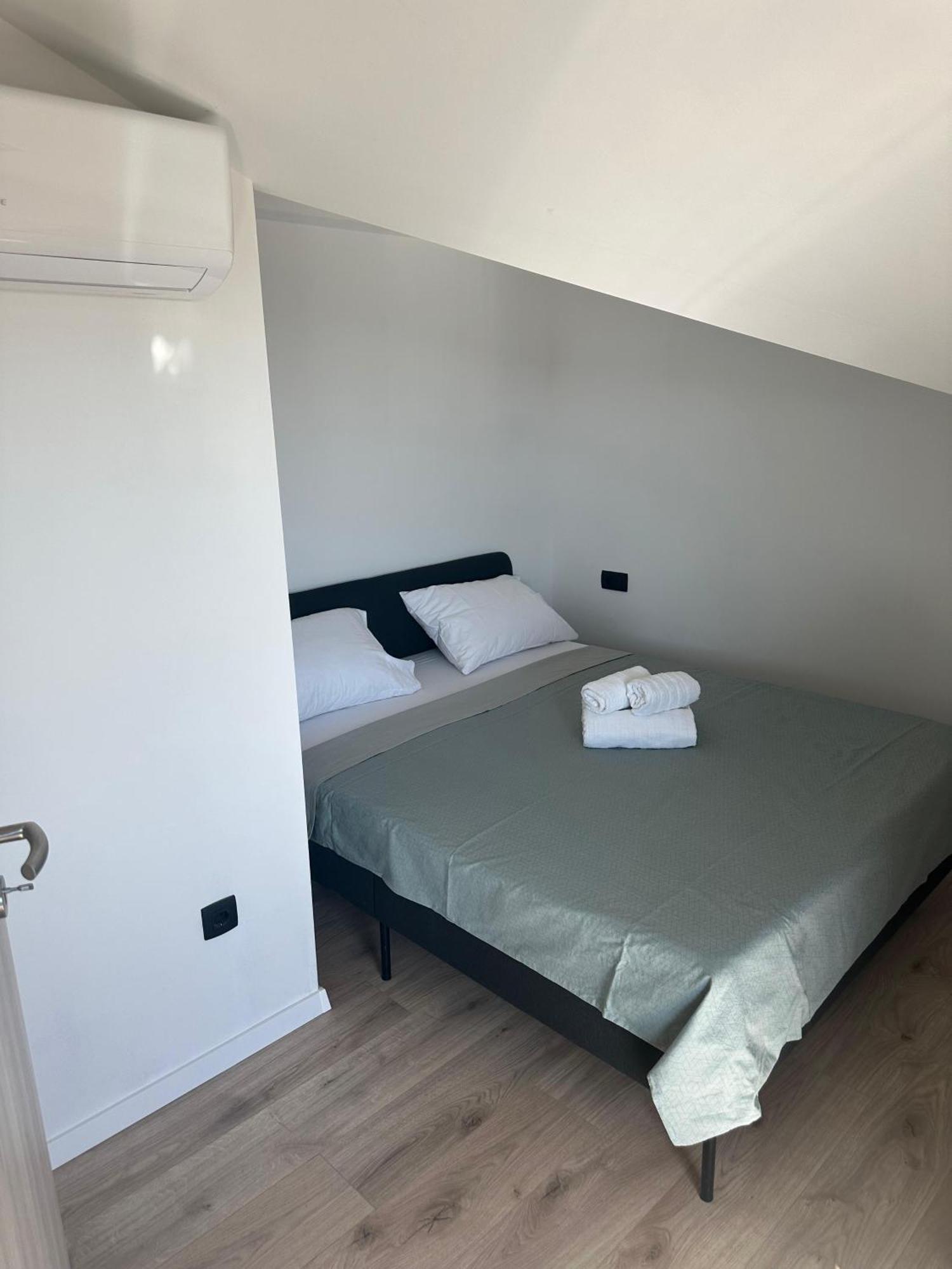 Apartment Roni Zadar Bagian luar foto