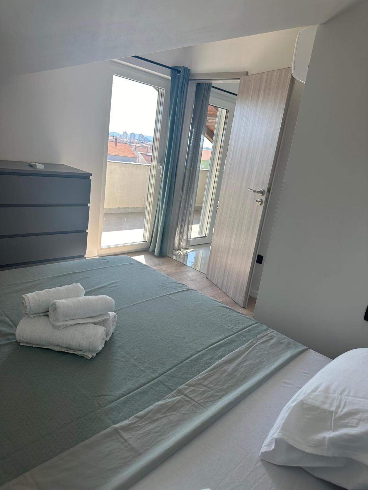 Apartment Roni Zadar Bagian luar foto