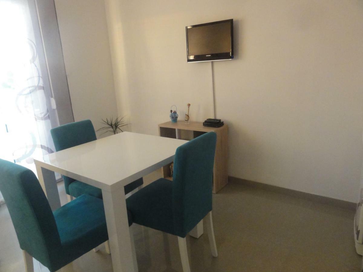 Apartment Roni Zadar Bagian luar foto